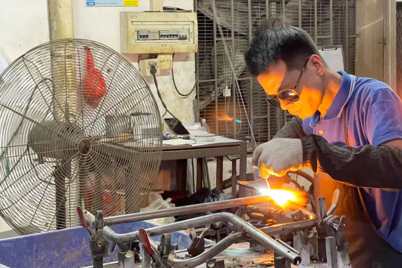 Yuteng wheelchair workshop photo 15